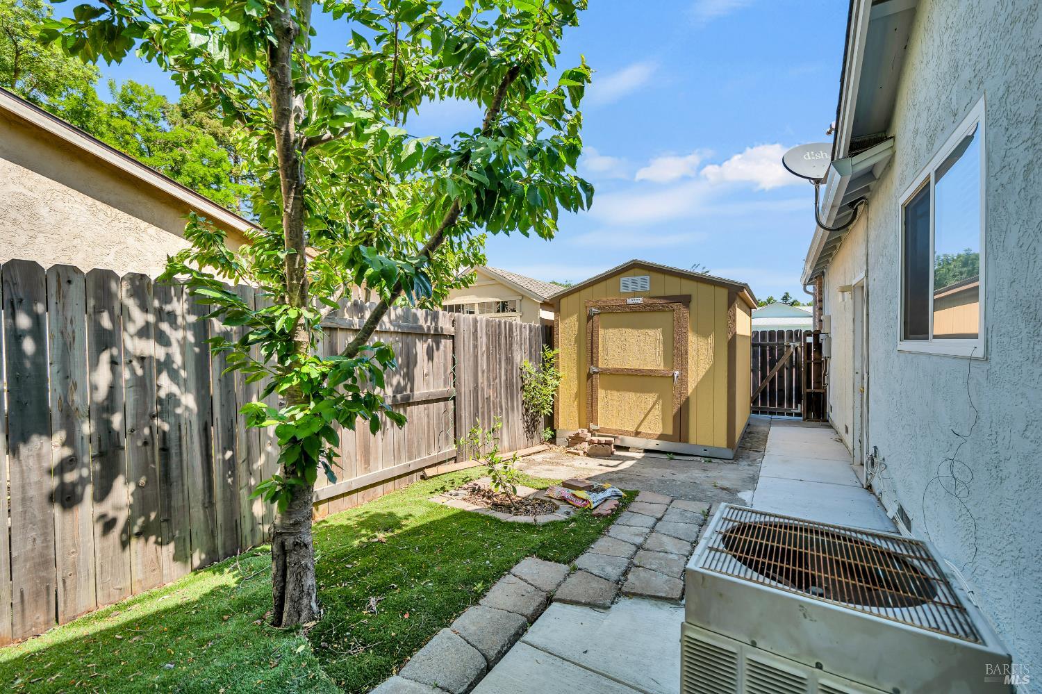 Detail Gallery Image 34 of 45 For 550 Rossi Dr, Dixon,  CA 95620 - 3 Beds | 2 Baths