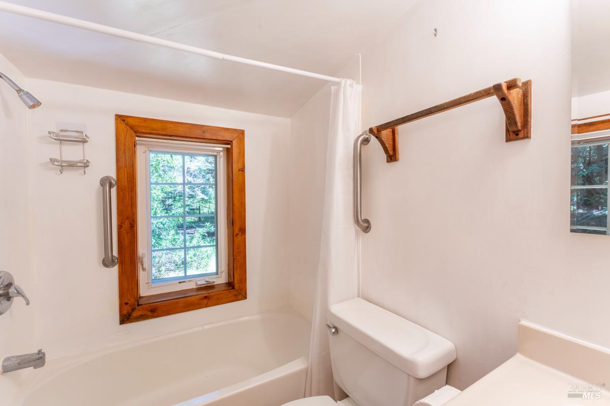Detail Gallery Image 23 of 35 For 32371 Middle Ridge Rd, Albion,  CA 95410 - 2 Beds | 1 Baths