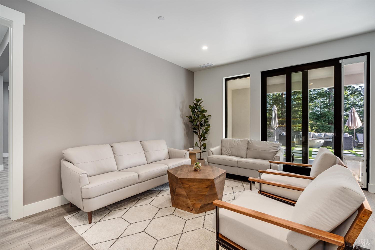 Detail Gallery Image 31 of 60 For 1994 W Bristlecone Ct, Santa Rosa,  CA 95403 - 4 Beds | 3/1 Baths