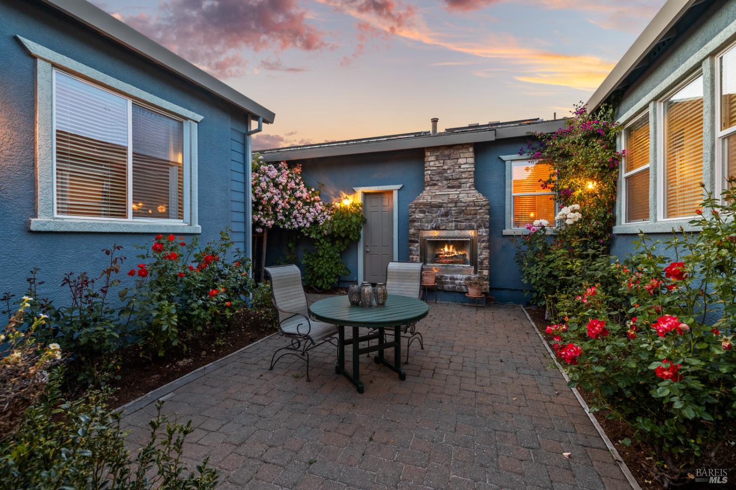 Detail Gallery Image 3 of 53 For 8596 Starr Rd, Windsor,  CA 95492 - 4 Beds | 3 Baths