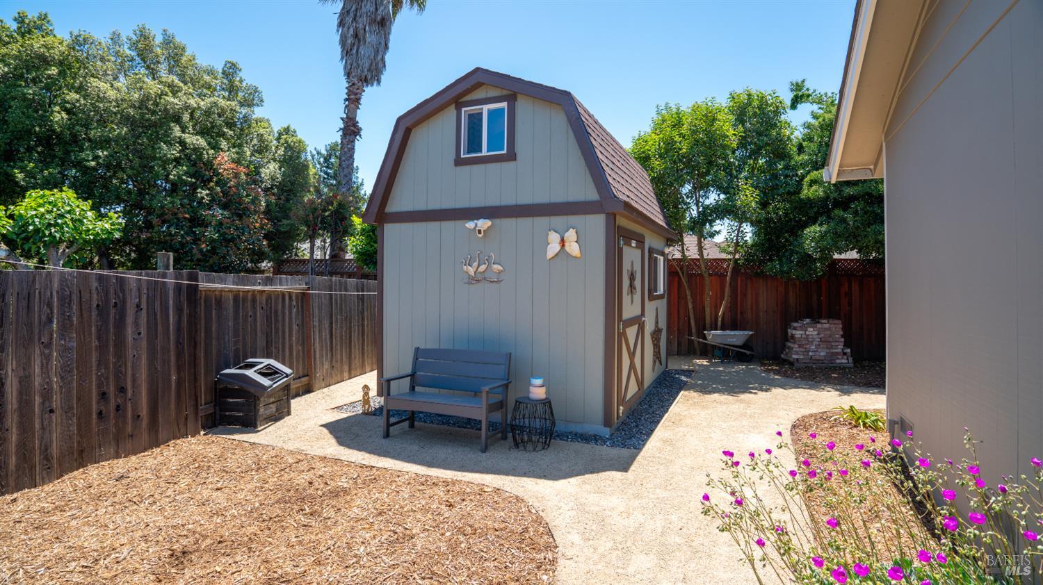 Detail Gallery Image 31 of 38 For 1523 Bruce Ct, Santa Rosa,  CA 95401 - 3 Beds | 2 Baths