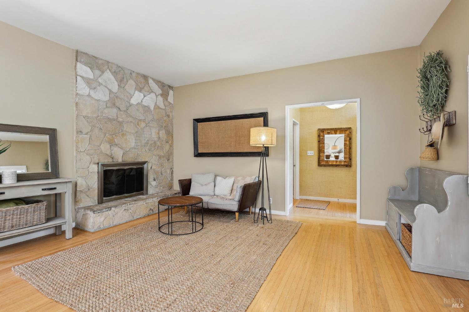 Detail Gallery Image 11 of 41 For 225 Van Winkle Dr, San Anselmo,  CA 94960 - 5 Beds | 4 Baths