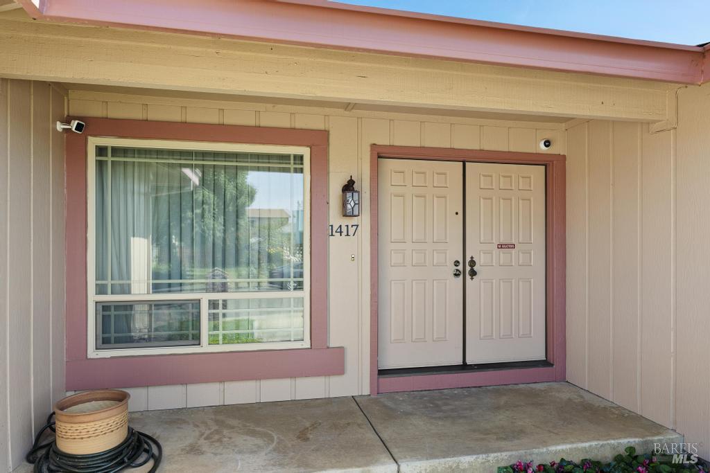 Detail Gallery Image 5 of 33 For 1417 Klamath Dr, Suisun City,  CA 94585 - 3 Beds | 2 Baths