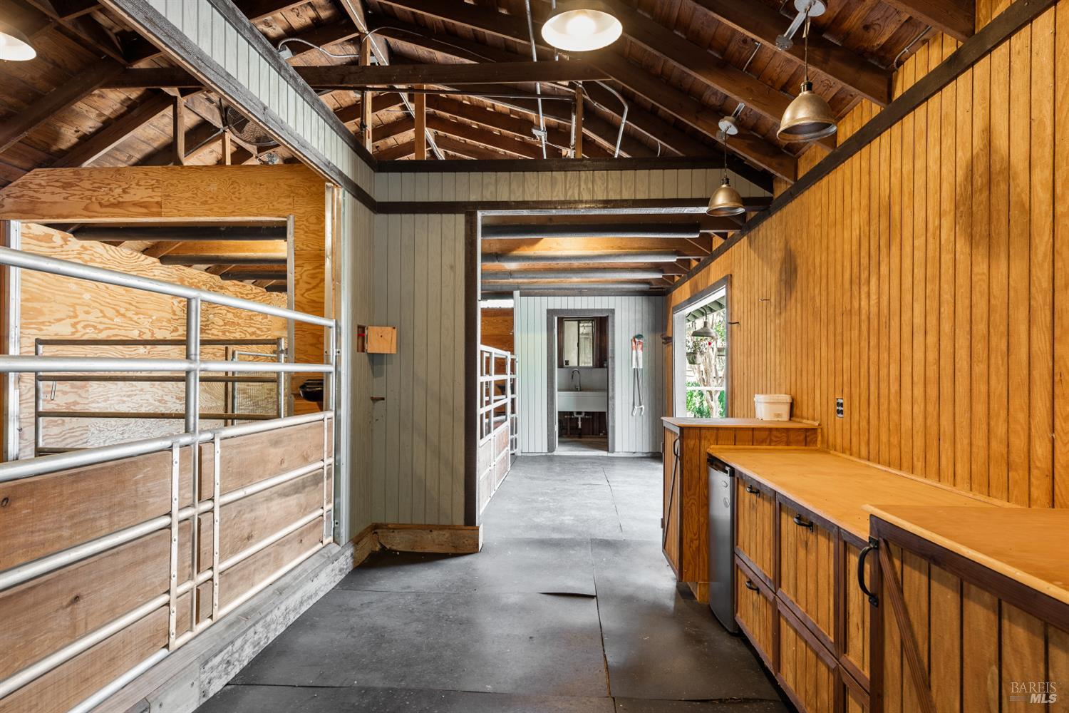 Detail Gallery Image 85 of 96 For 4030 Old Barn Rd, Healdsburg,  CA 95448 - 4 Beds | 5/1 Baths