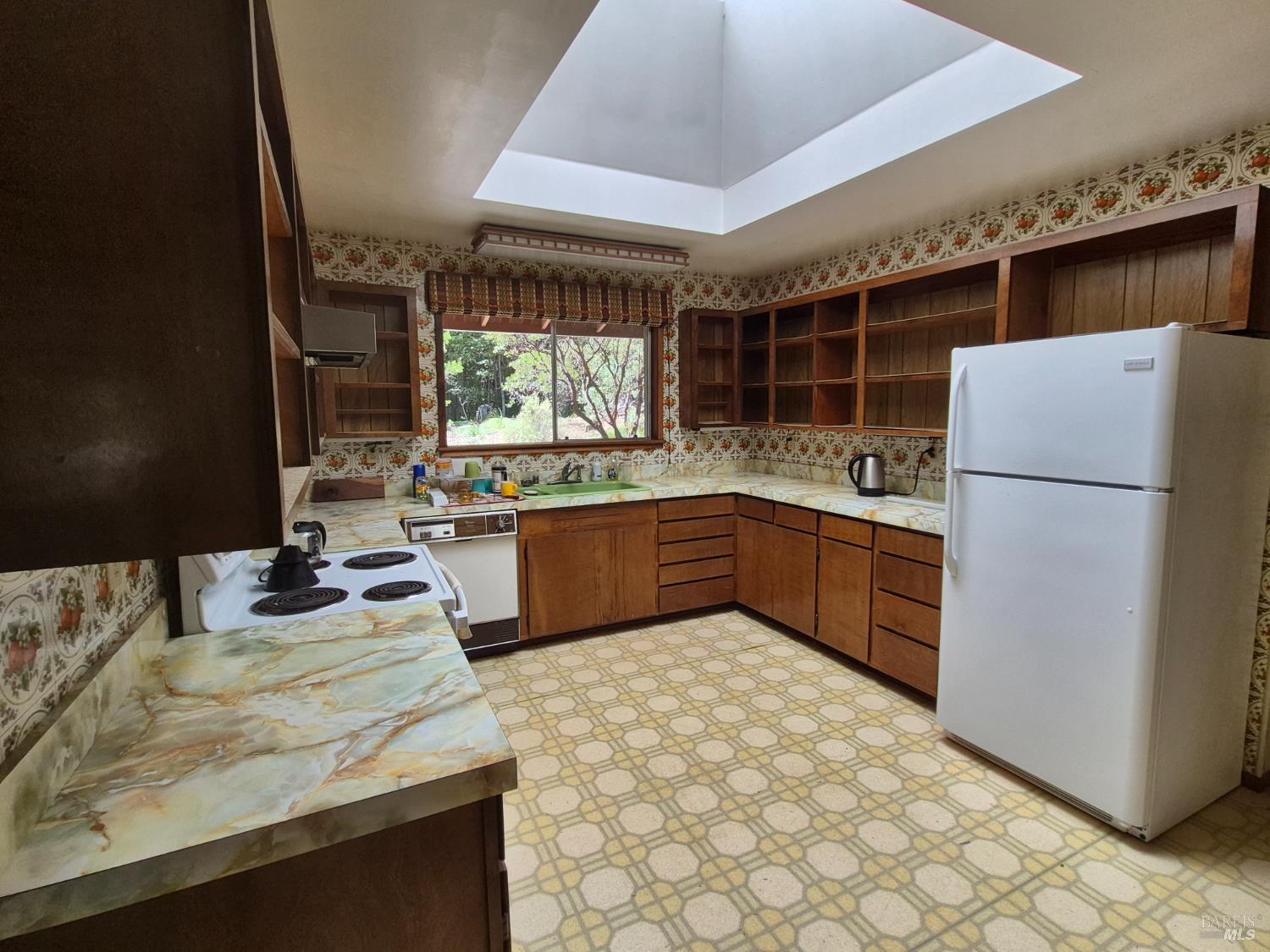Detail Gallery Image 53 of 72 For 11903 Branscomb Rd, Branscomb,  CA 95454 - 3 Beds | 2 Baths