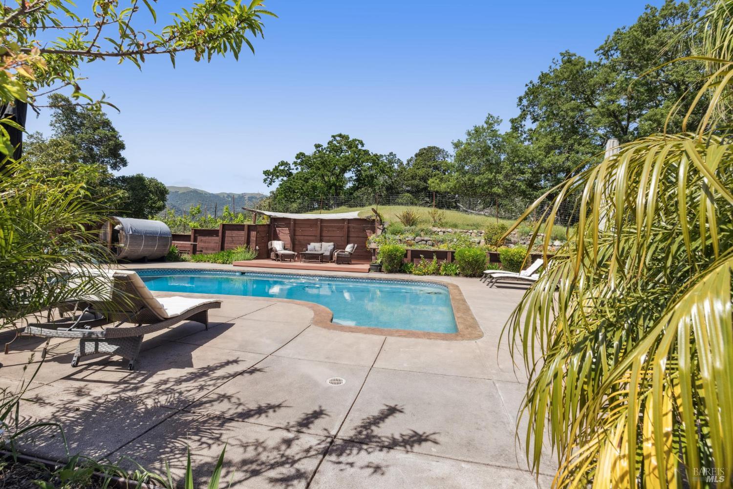 Detail Gallery Image 29 of 56 For 104 Eagle Dr, Novato,  CA 94949 - 4 Beds | 3 Baths