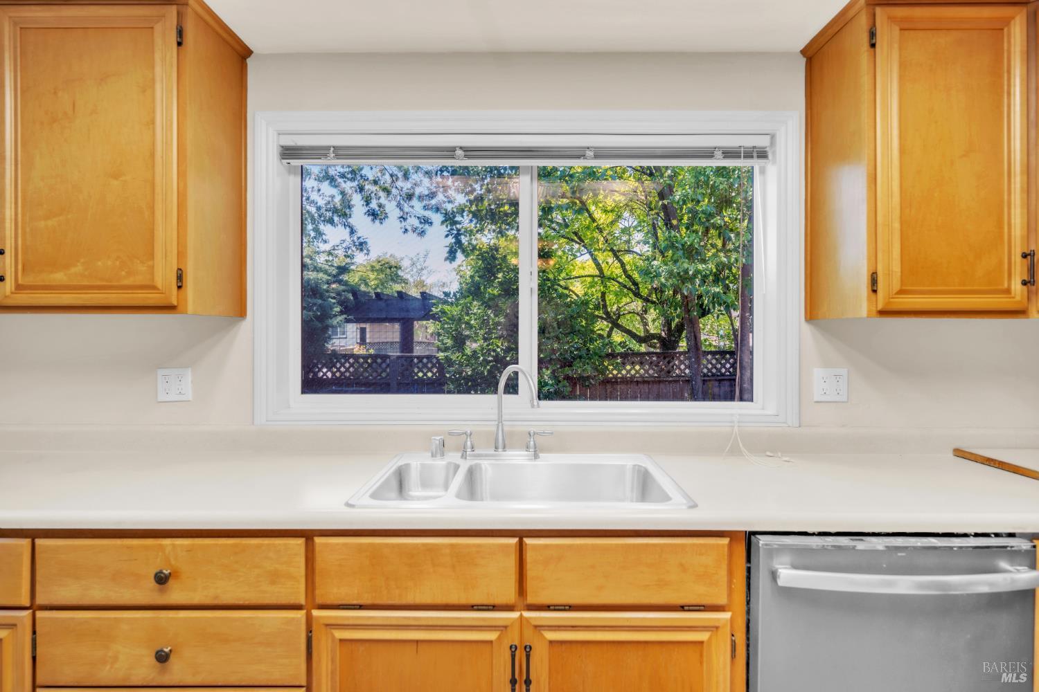 Lang Court, Santa Rosa, California image 10