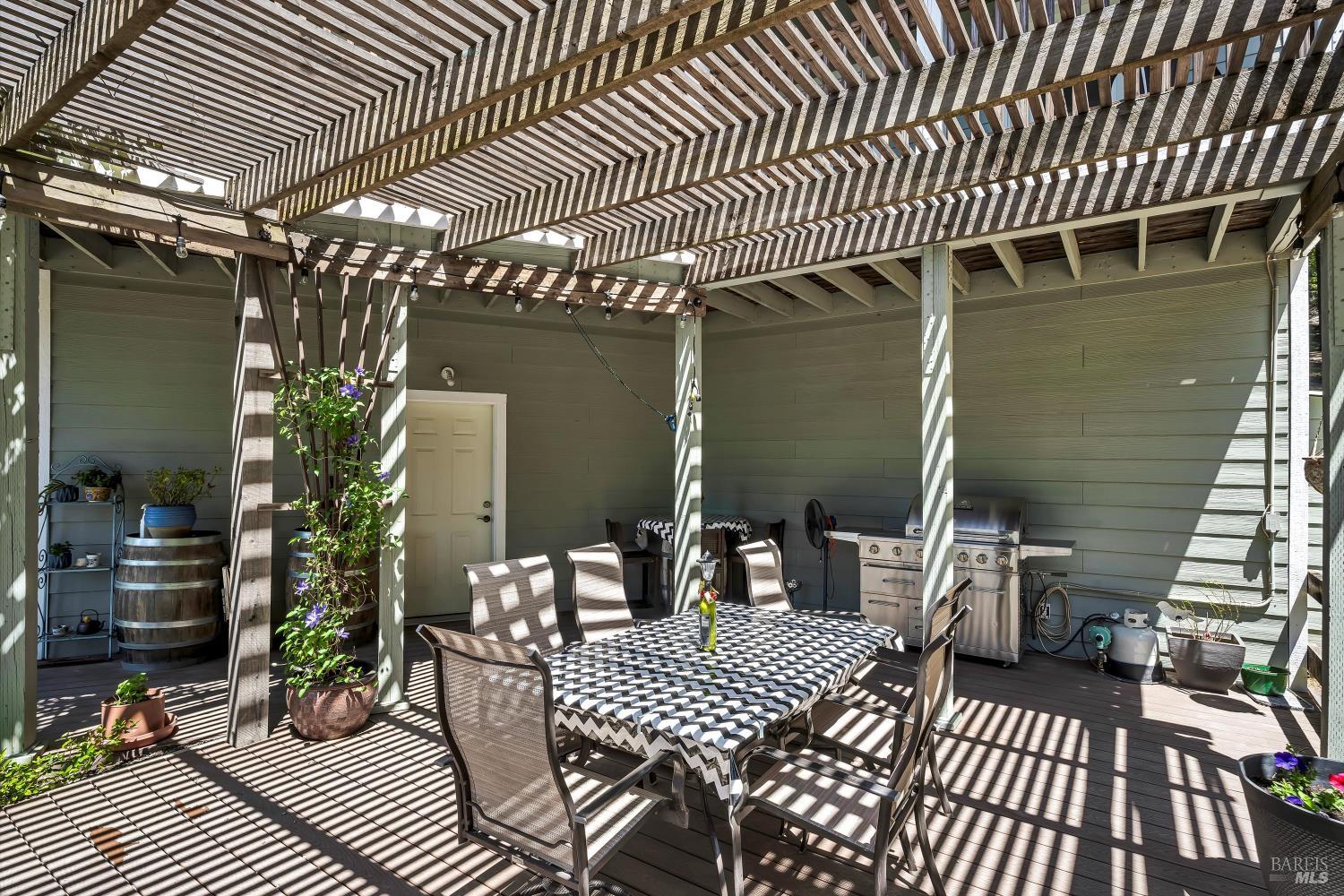 Detail Gallery Image 43 of 59 For 9474 Rockys Rd, Middletown,  CA 95461 - 2 Beds | 2/1 Baths