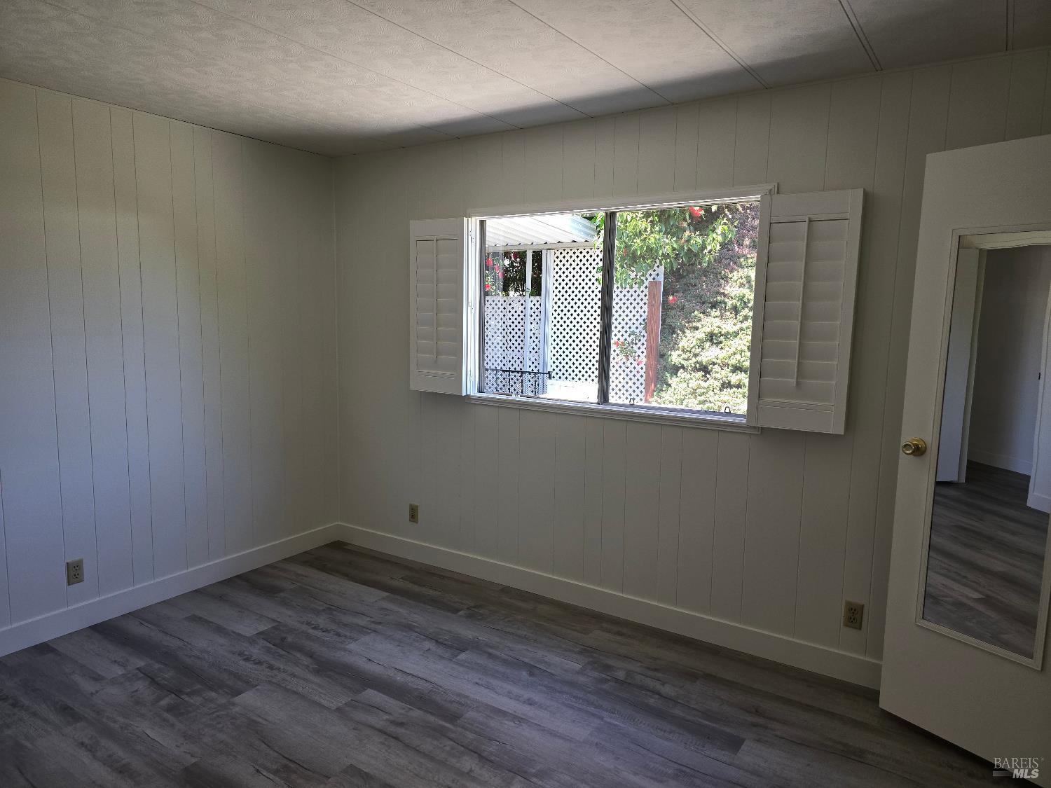 Detail Gallery Image 19 of 29 For 108 N Napa Dr, Petaluma,  CA 94954 - 2 Beds | 2 Baths