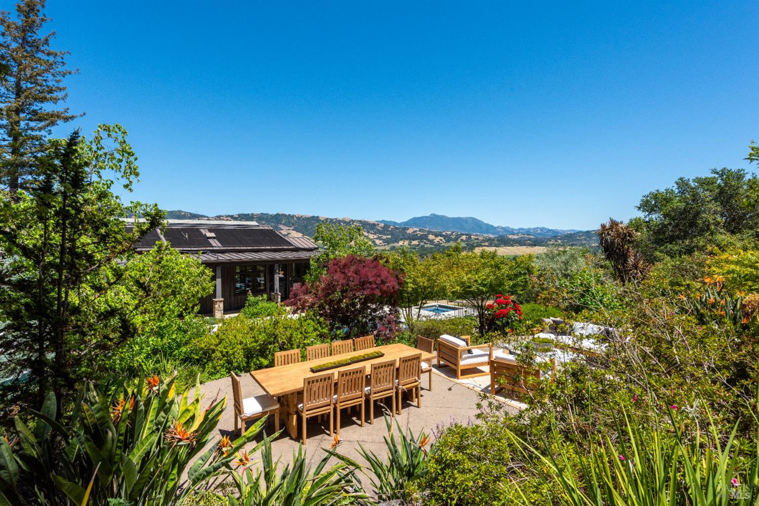 Detail Gallery Image 53 of 96 For 4030 Old Barn Rd, Healdsburg,  CA 95448 - 4 Beds | 5/1 Baths