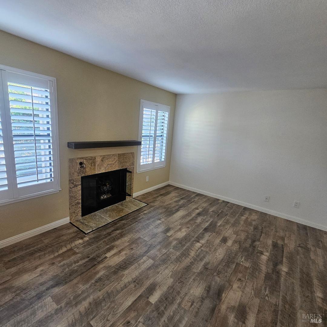 Detail Gallery Image 9 of 20 For 487 Mission Blvd, Santa Rosa,  CA 95409 - 2 Beds | 2 Baths