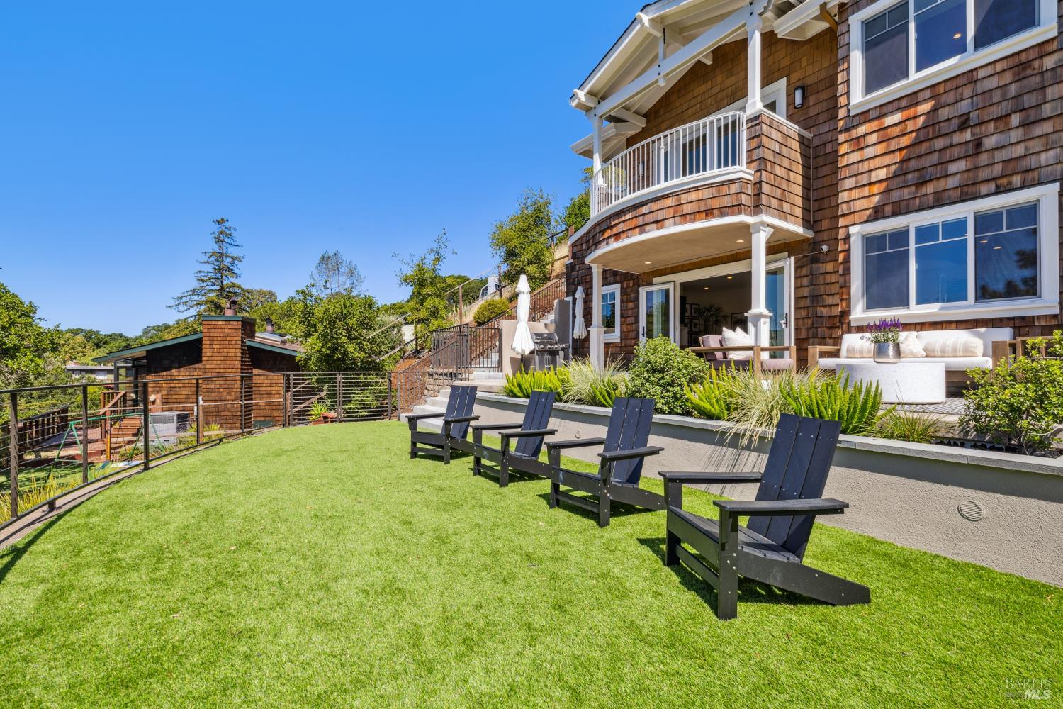 Detail Gallery Image 42 of 64 For 6 Live Oak Way, San Rafael,  CA 94901 - 4 Beds | 4/1 Baths
