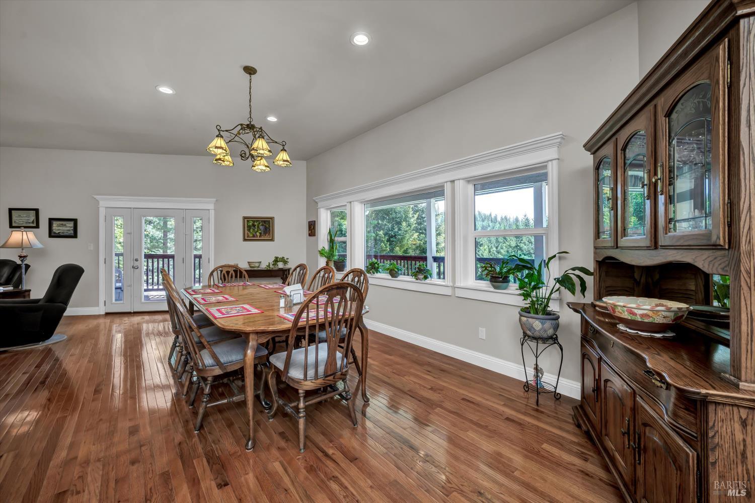 Detail Gallery Image 10 of 59 For 9474 Rockys Rd, Middletown,  CA 95461 - 2 Beds | 2/1 Baths
