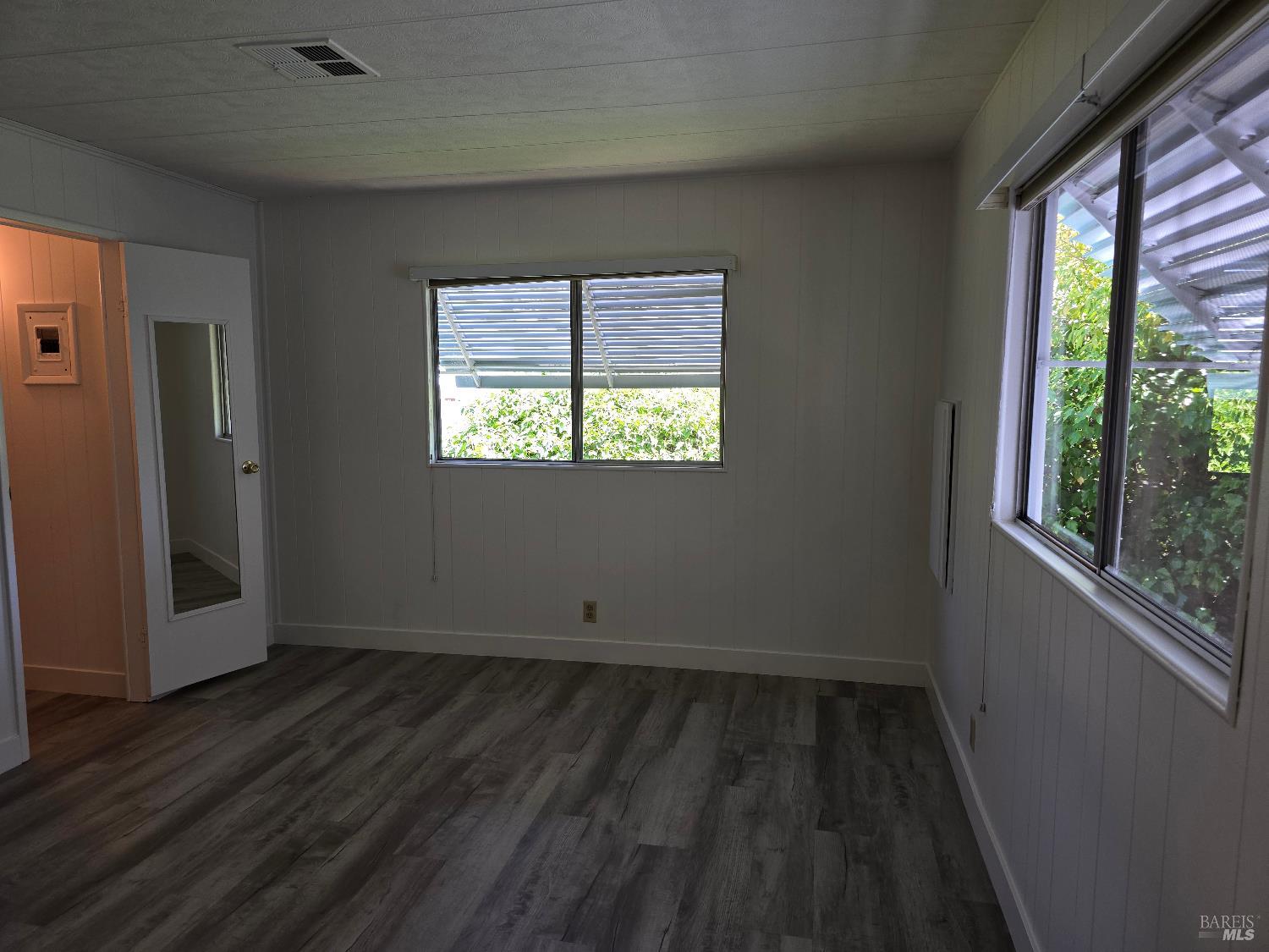 Detail Gallery Image 22 of 29 For 108 N Napa Dr, Petaluma,  CA 94954 - 2 Beds | 2 Baths