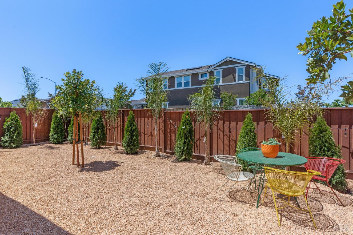 Detail Gallery Image 9 of 69 For 1749 Guadalupe St, Petaluma,  CA 94952 - 4 Beds | 3 Baths
