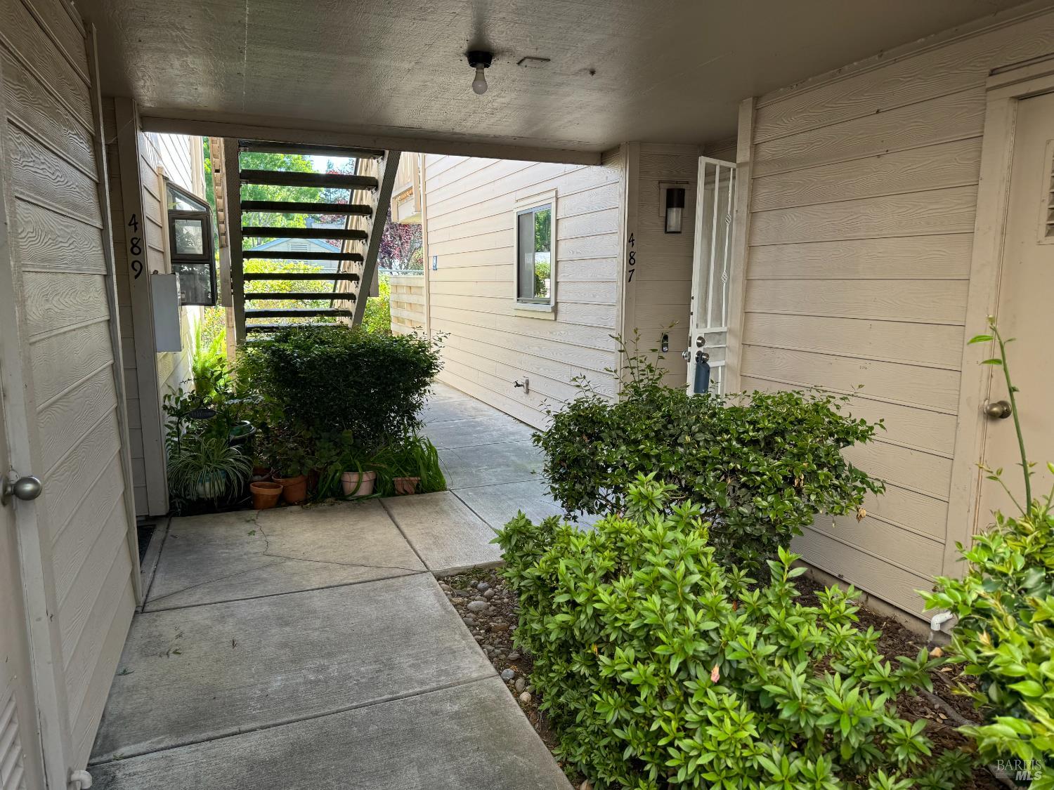 Detail Gallery Image 2 of 20 For 487 Mission Blvd, Santa Rosa,  CA 95409 - 2 Beds | 2 Baths