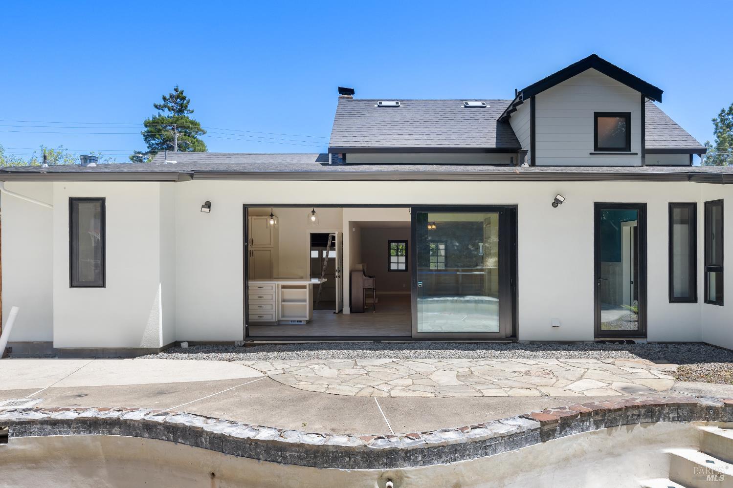 Detail Gallery Image 45 of 62 For 600 Miller Creek Rd, San Rafael,  CA 94903 - 3 Beds | 2/1 Baths