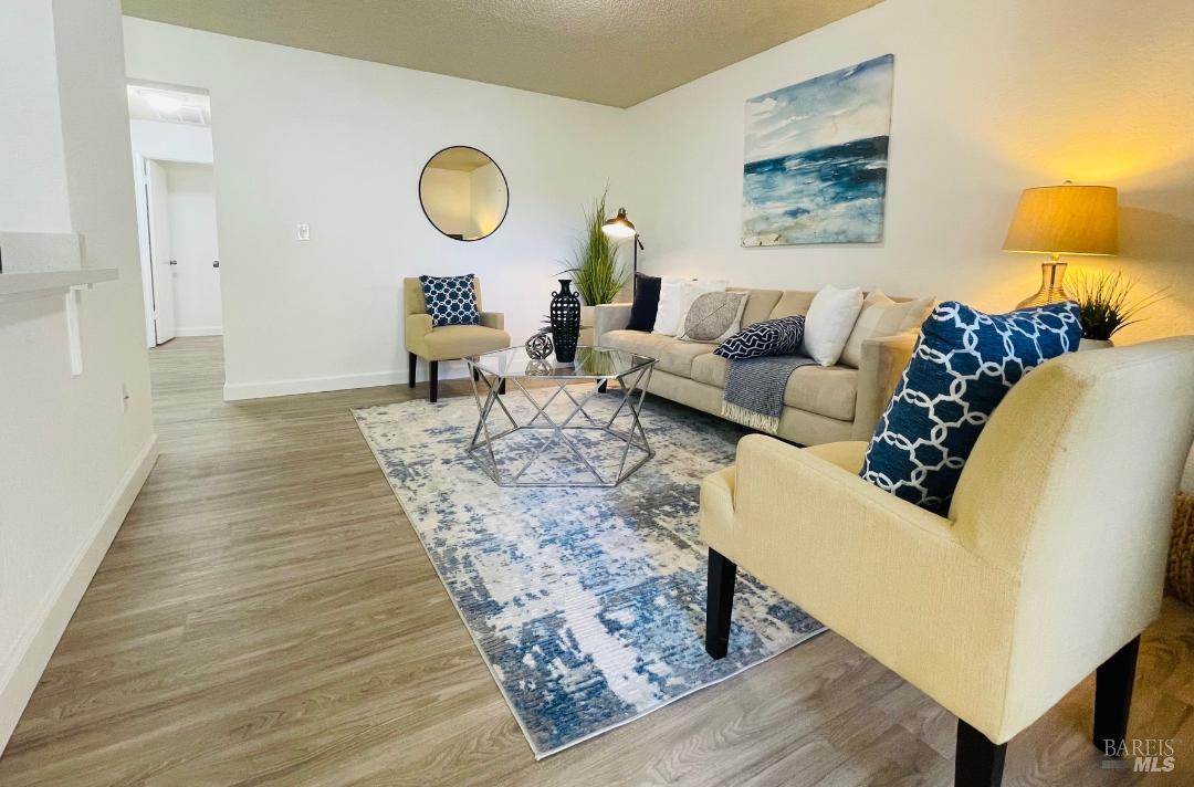 Detail Gallery Image 4 of 19 For 225 Pennsylvania Ave #B1,  Fairfield,  CA 94533 - 2 Beds | 2 Baths