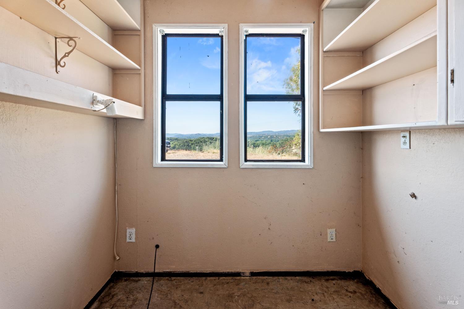 Detail Gallery Image 4 of 27 For 2840 Pear View Rd, Lakeport,  CA 95453 - 1 Beds | 1 Baths