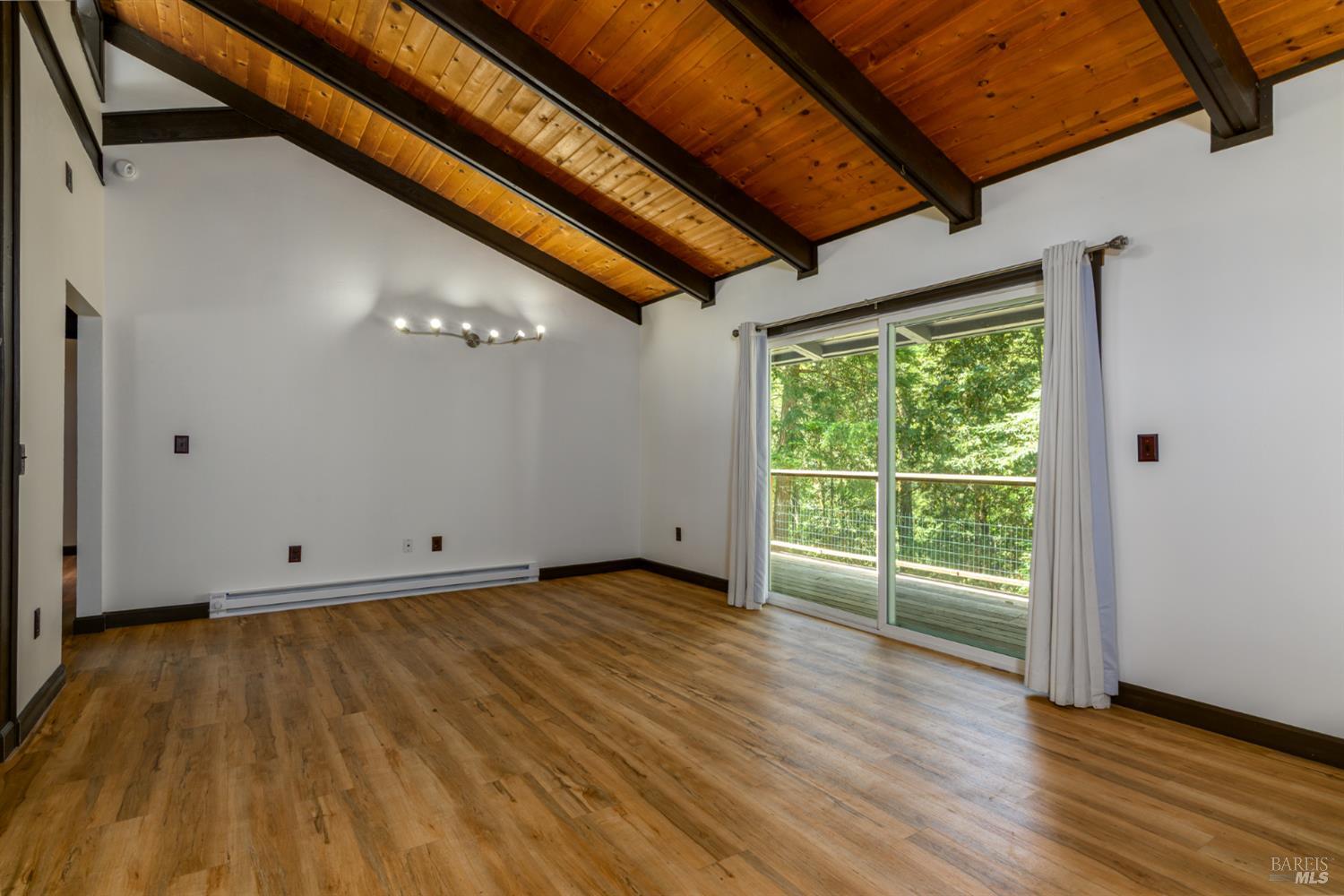 Detail Gallery Image 6 of 39 For 45270 Ocean View Ln, Gualala,  CA 95445 - 2 Beds | 1 Baths
