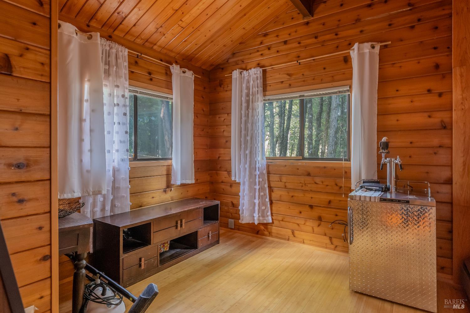 Detail Gallery Image 9 of 27 For 2645 Goose Rd, Willits,  CA 95490 - 3 Beds | 2 Baths