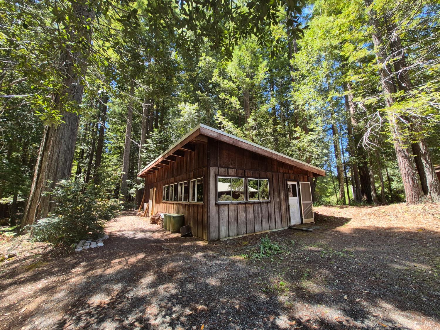 Detail Gallery Image 29 of 72 For 11903 Branscomb Rd, Branscomb,  CA 95454 - 3 Beds | 2 Baths