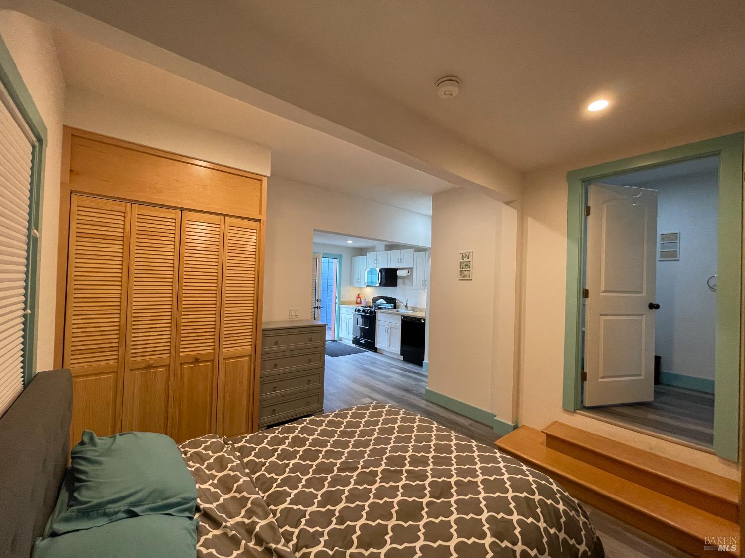 Detail Gallery Image 9 of 68 For 458 E San Francisco Ave, Willits,  CA 95490 - 4 Beds | 2 Baths