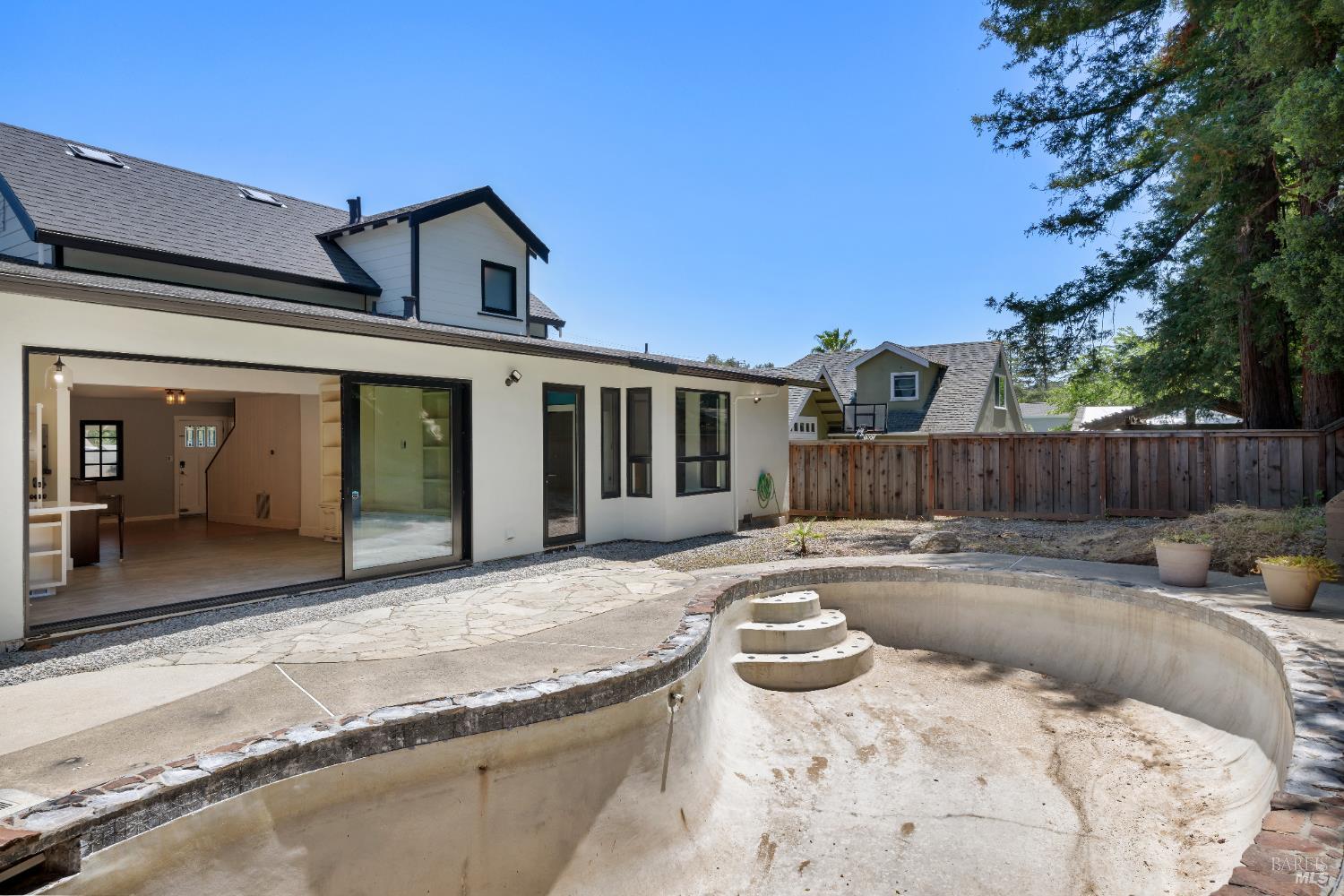 Detail Gallery Image 48 of 62 For 600 Miller Creek Rd, San Rafael,  CA 94903 - 3 Beds | 2/1 Baths