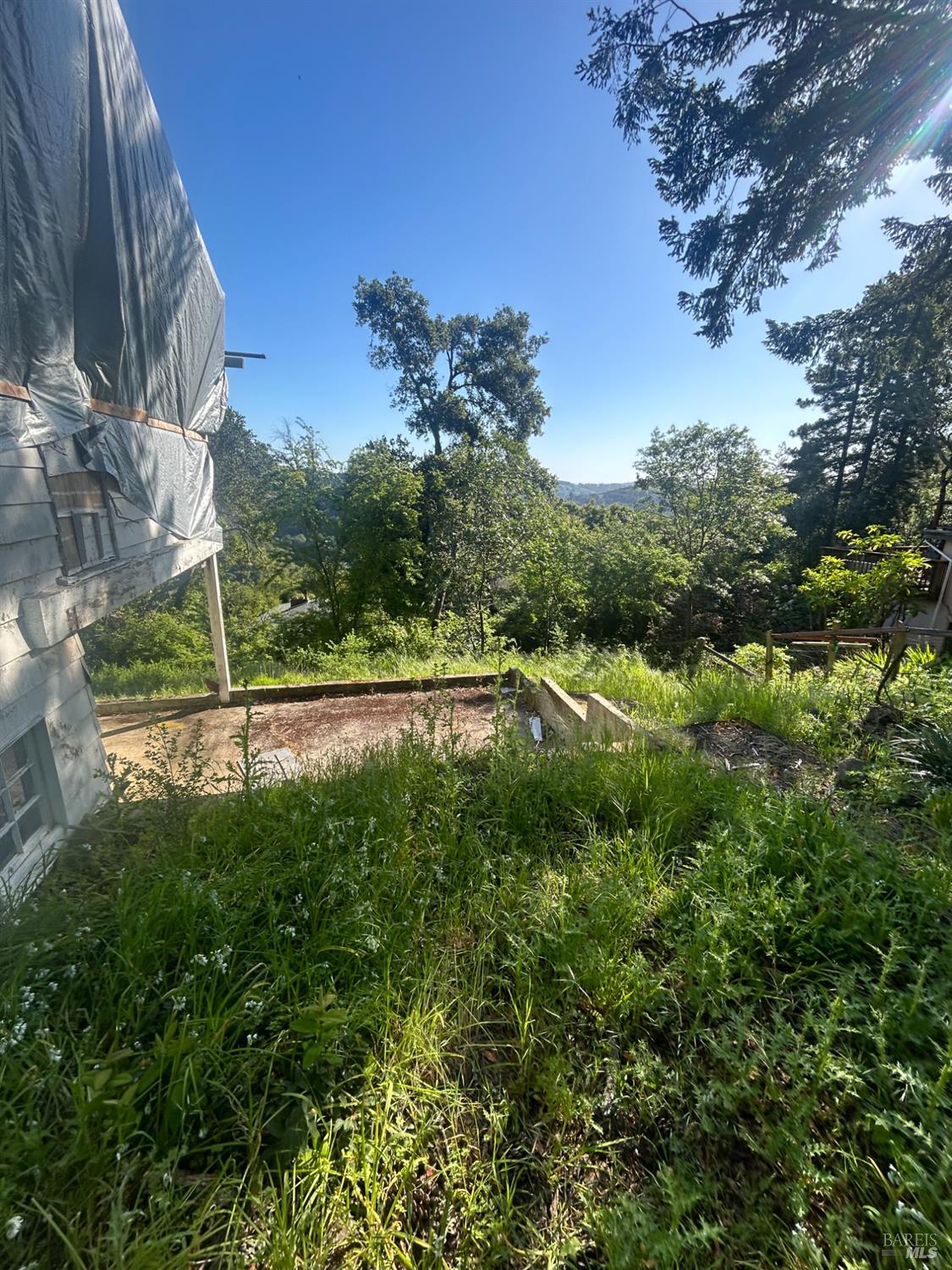 Detail Gallery Image 9 of 10 For 24 Buena Vista Ave, Fairfax,  CA 94930 - 3 Beds | 2 Baths