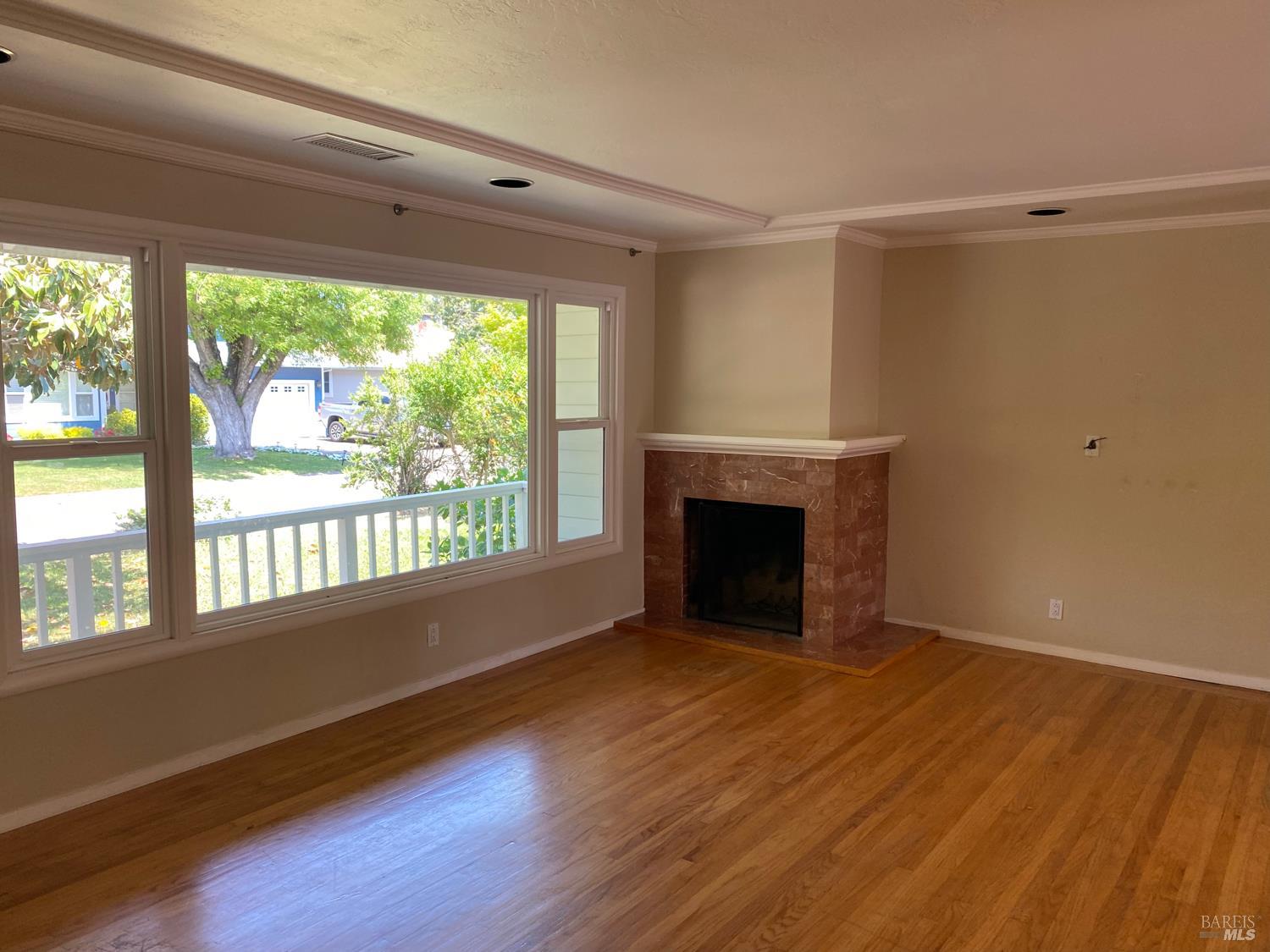 Detail Gallery Image 8 of 64 For 1125 East Ct, Novato,  CA 94945 - 2 Beds | 1 Baths