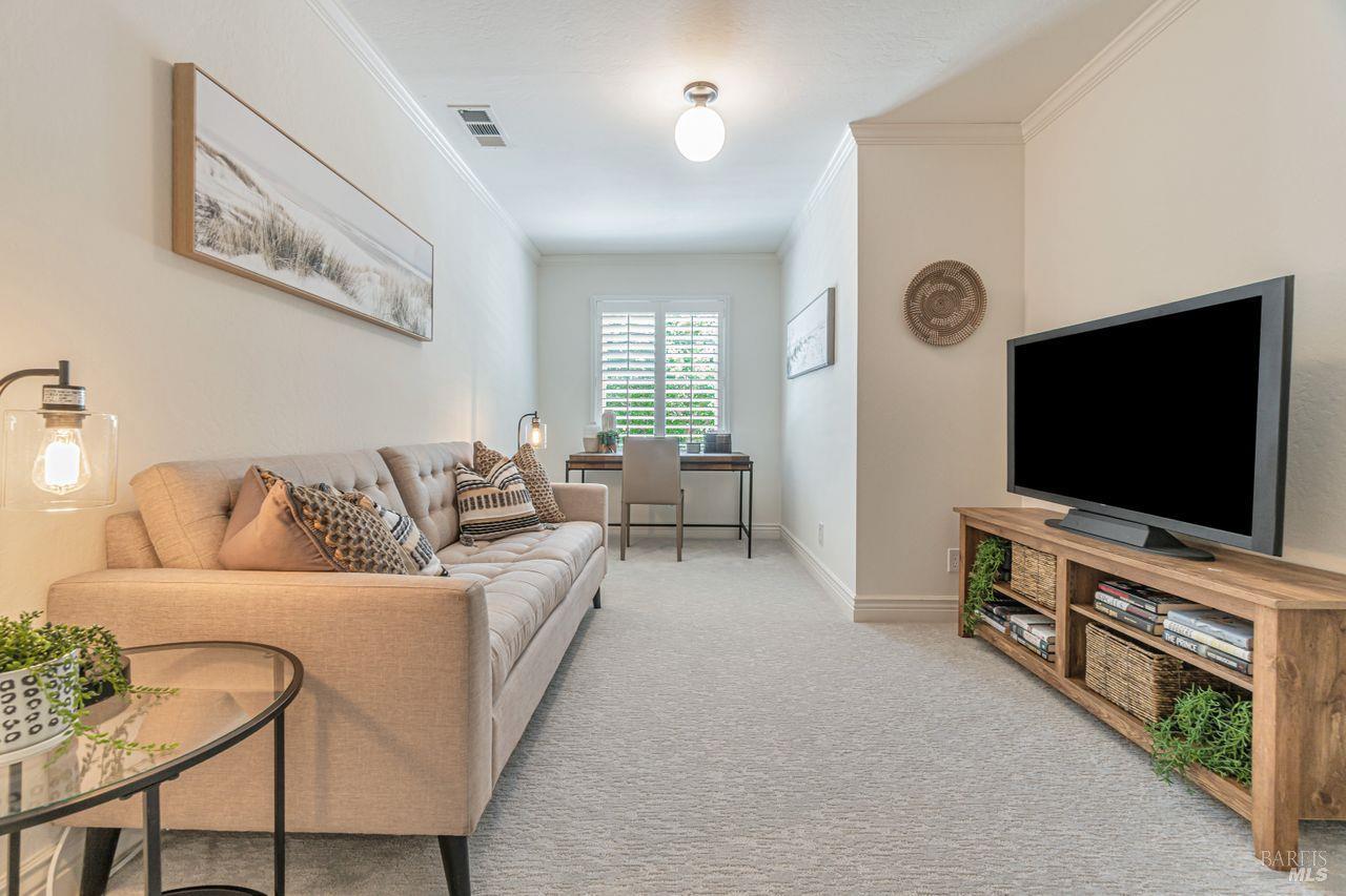Detail Gallery Image 25 of 37 For 37 Angela Ave, San Anselmo,  CA 94960 - 4 Beds | 2/1 Baths