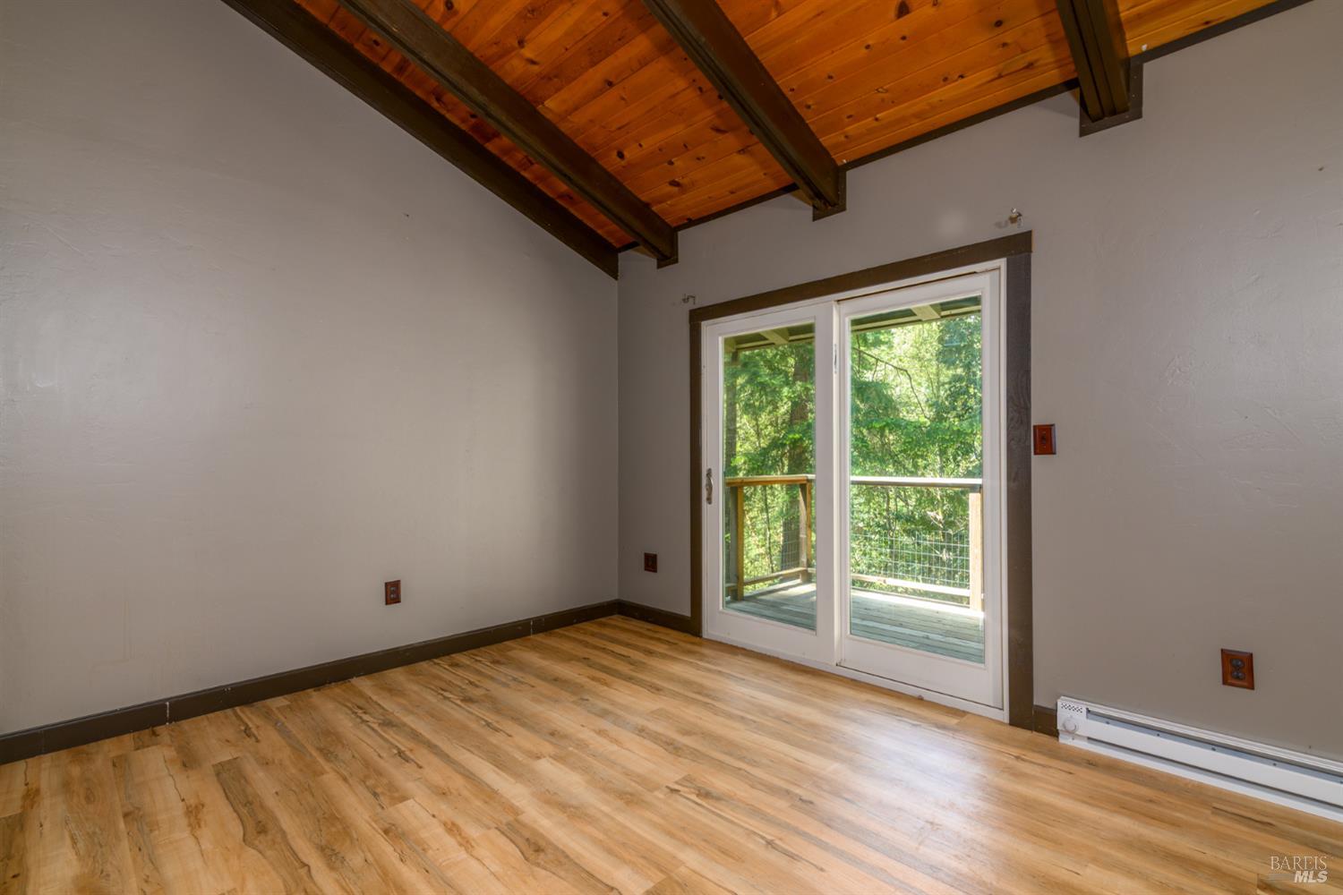 Detail Gallery Image 13 of 39 For 45270 Ocean View Ln, Gualala,  CA 95445 - 2 Beds | 1 Baths