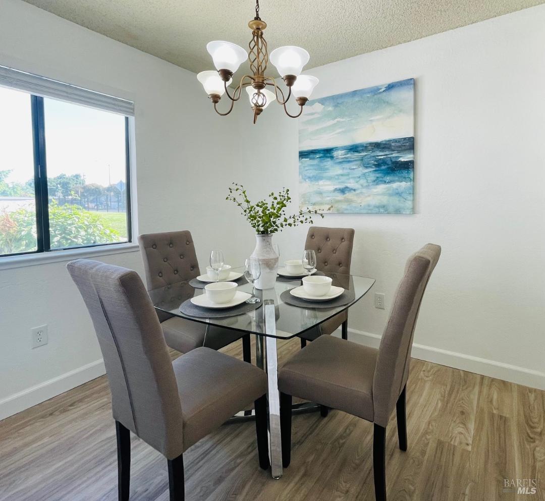 Detail Gallery Image 6 of 19 For 225 Pennsylvania Ave #B1,  Fairfield,  CA 94533 - 2 Beds | 2 Baths