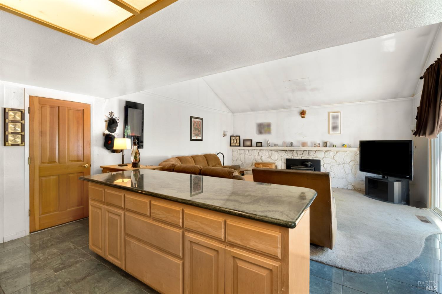 Detail Gallery Image 15 of 34 For 6048 Dawn Dr, Rohnert Park,  CA 94928 - 4 Beds | 3 Baths