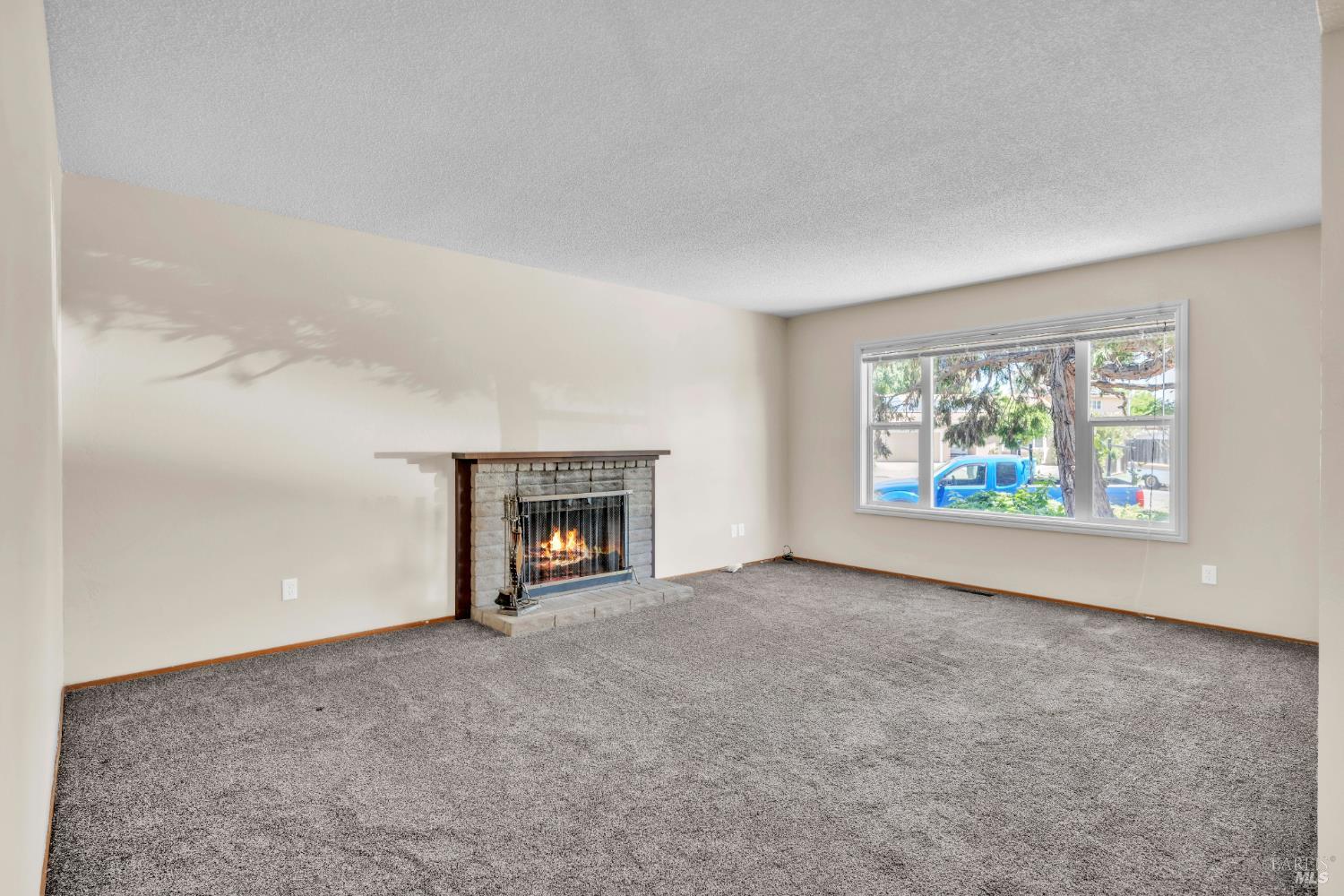 Lang Court, Santa Rosa, California image 6