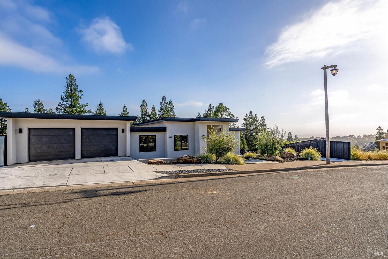 Detail Gallery Image 39 of 60 For 1994 W Bristlecone Ct, Santa Rosa,  CA 95403 - 4 Beds | 3/1 Baths