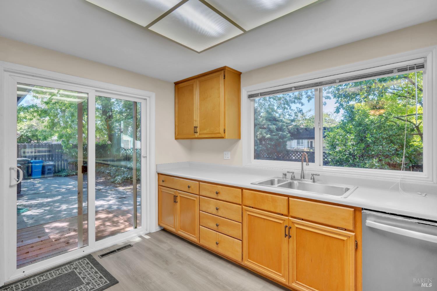 Lang Court, Santa Rosa, California image 11