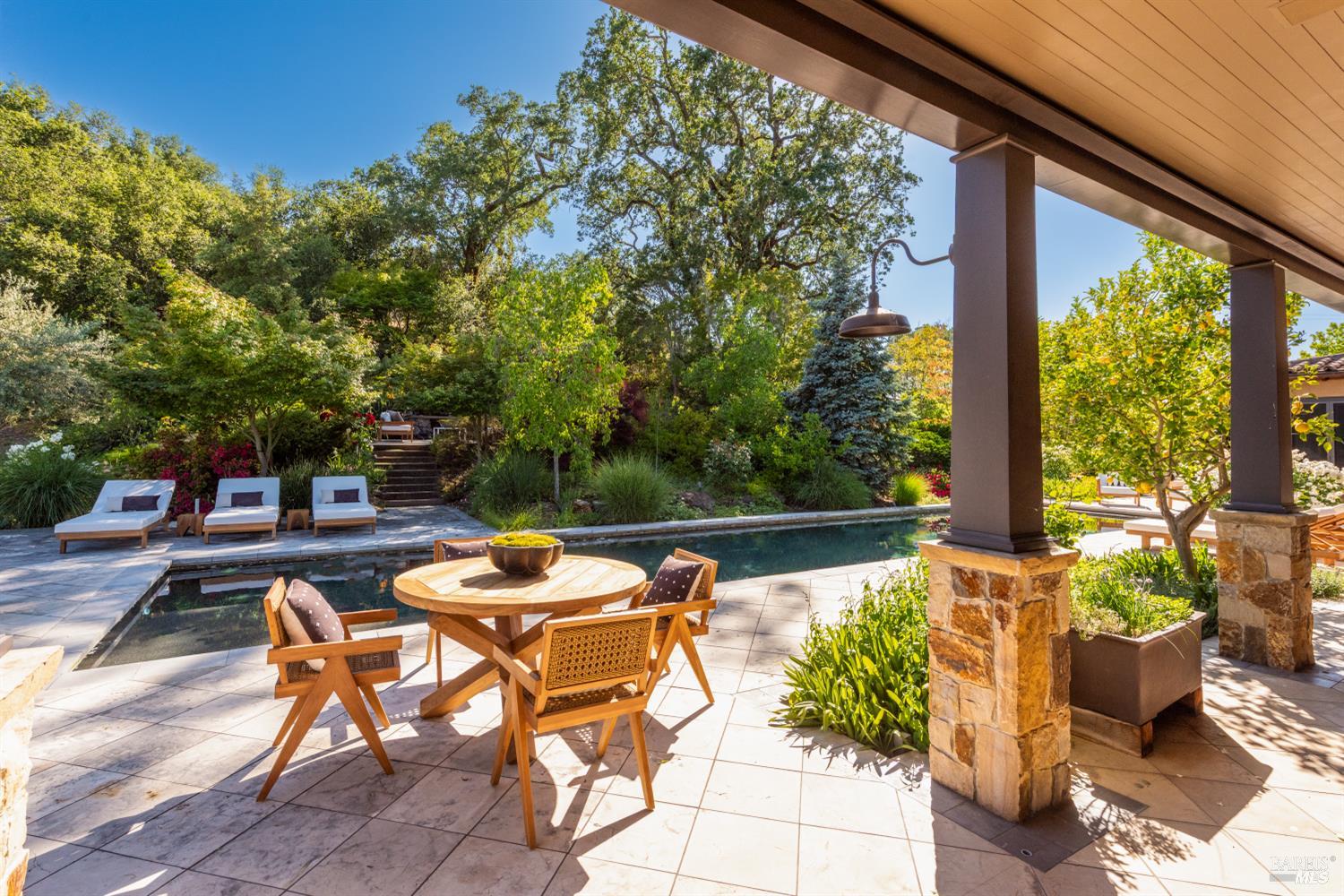Detail Gallery Image 21 of 96 For 4030 Old Barn Rd, Healdsburg,  CA 95448 - 4 Beds | 5/1 Baths