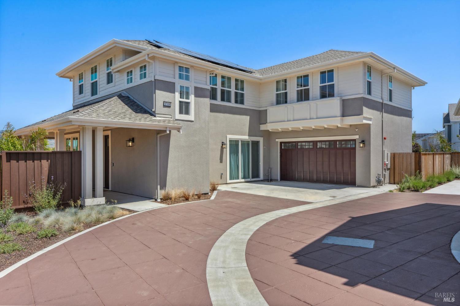 Detail Gallery Image 1 of 69 For 1749 Guadalupe St, Petaluma,  CA 94952 - 4 Beds | 3 Baths