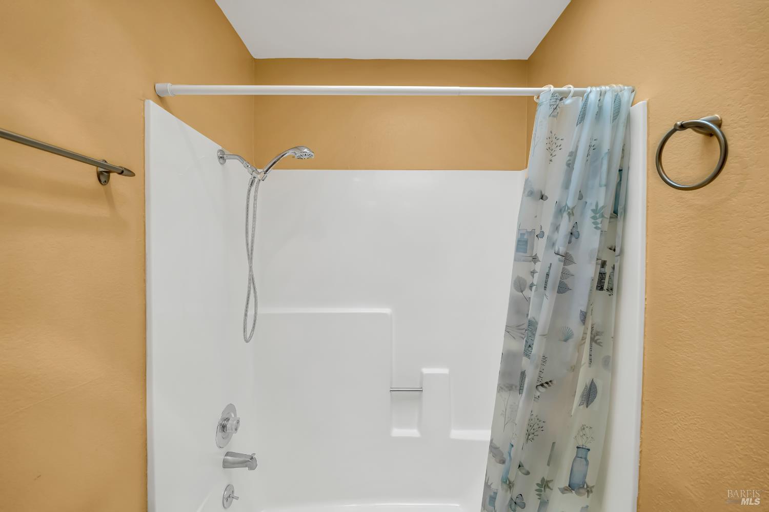 Detail Gallery Image 22 of 45 For 550 Rossi Dr, Dixon,  CA 95620 - 3 Beds | 2 Baths