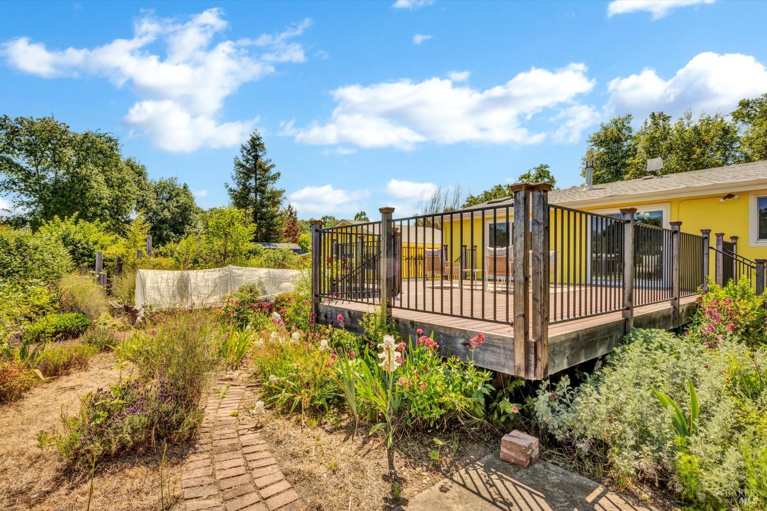 Detail Gallery Image 46 of 73 For 9700 Spring Valley Rd, Potter Valley,  CA 95469 - 3 Beds | 2 Baths