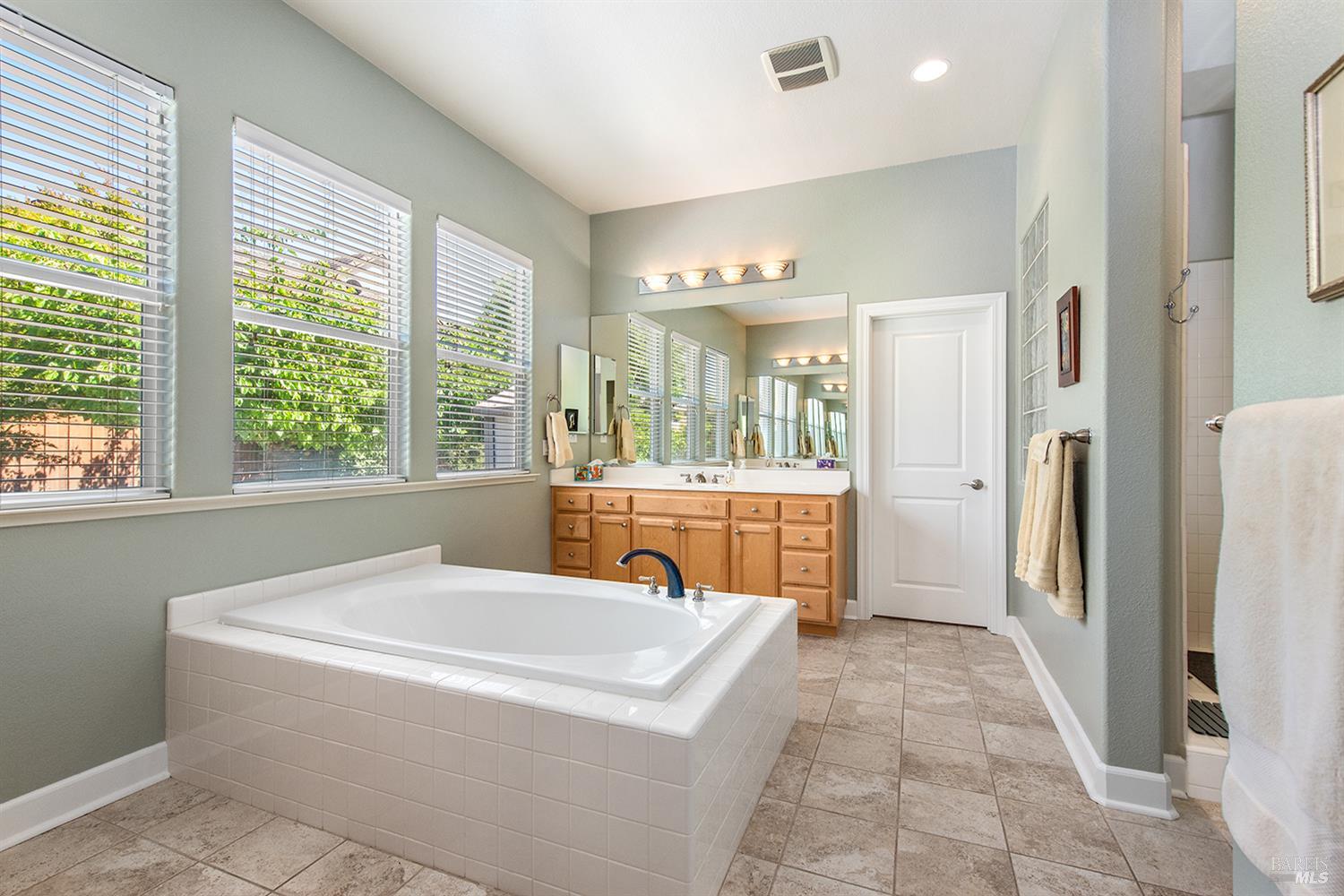 Detail Gallery Image 26 of 53 For 8596 Starr Rd, Windsor,  CA 95492 - 4 Beds | 3 Baths