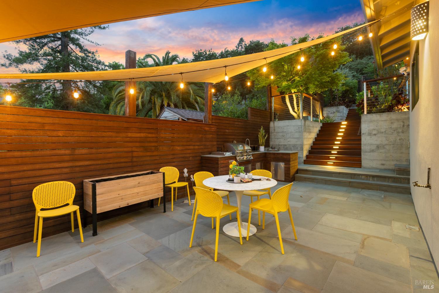 Detail Gallery Image 2 of 68 For 55 Durham Rd, San Anselmo,  CA 94960 - 3 Beds | 2 Baths
