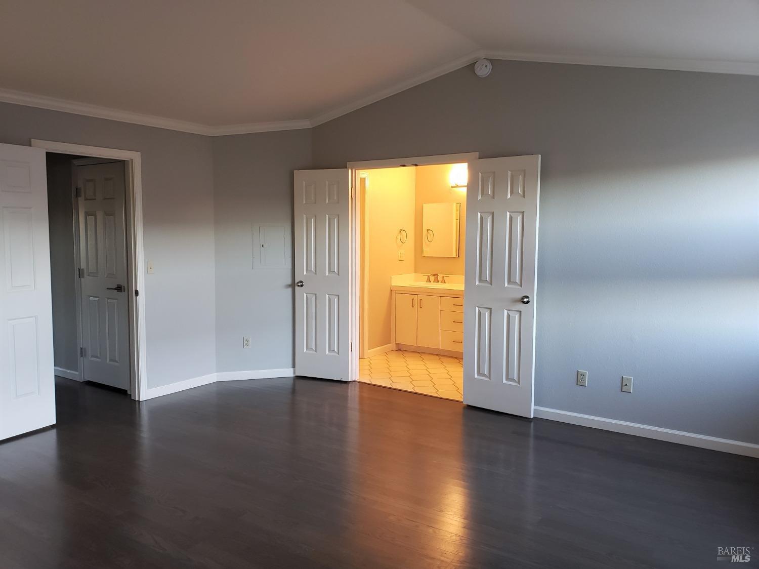 Detail Gallery Image 17 of 31 For 6 Narragansett Cv, San Rafael,  CA 94901 - 2 Beds | 3 Baths
