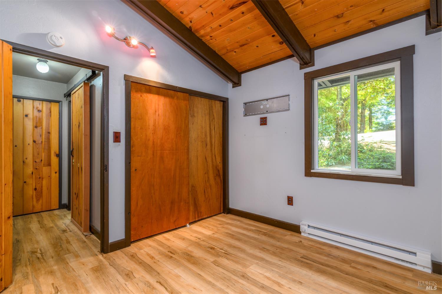 Detail Gallery Image 16 of 39 For 45270 Ocean View Ln, Gualala,  CA 95445 - 2 Beds | 1 Baths