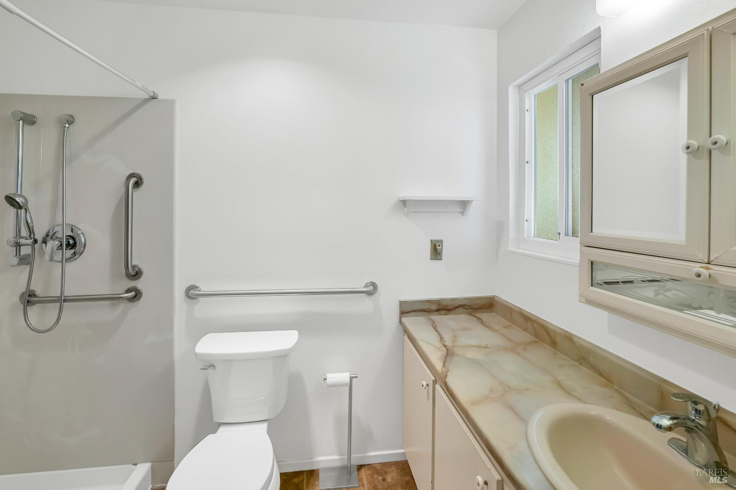 Detail Gallery Image 25 of 45 For 550 Rossi Dr, Dixon,  CA 95620 - 3 Beds | 2 Baths