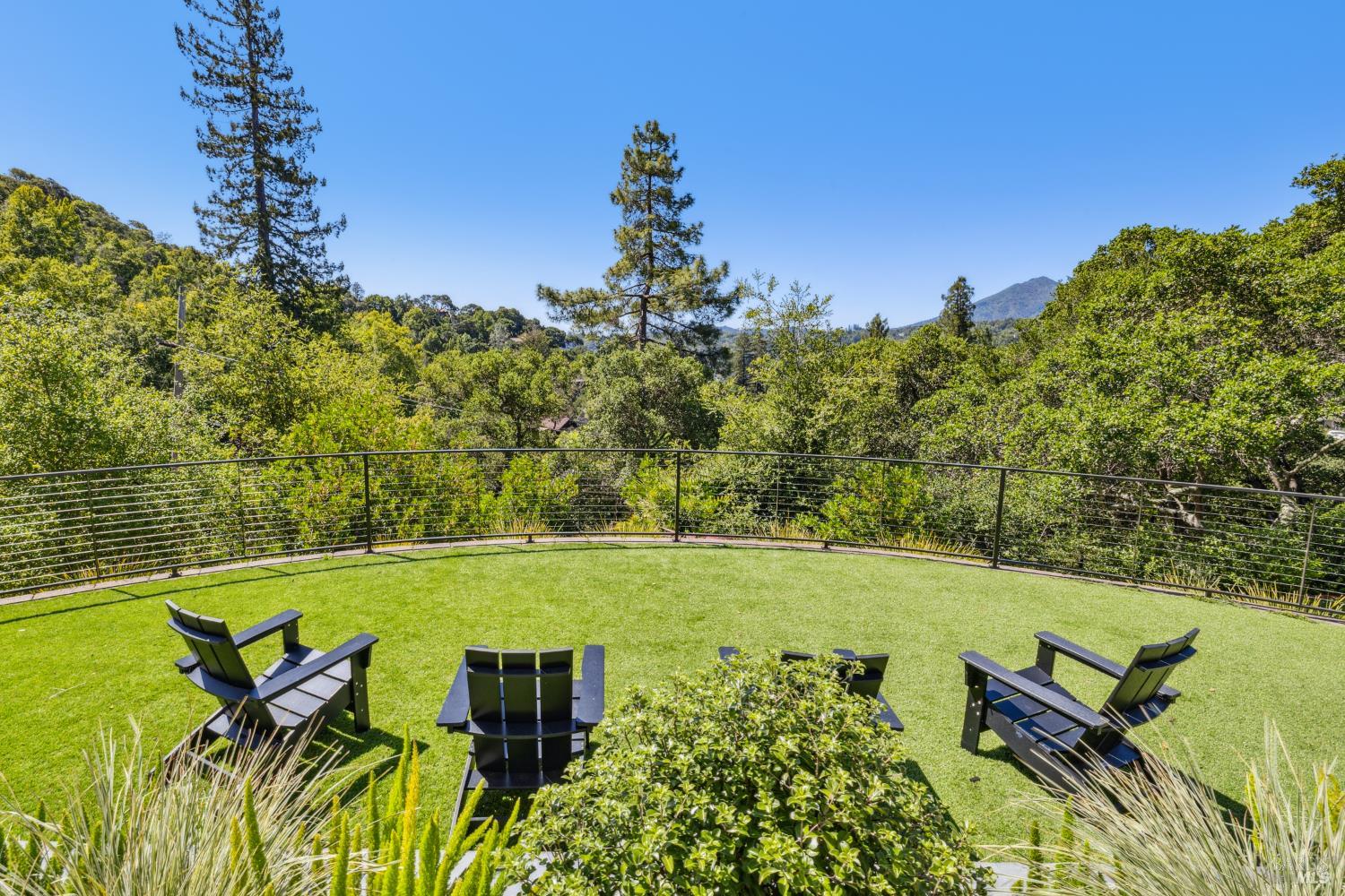 Detail Gallery Image 41 of 64 For 6 Live Oak Way, San Rafael,  CA 94901 - 4 Beds | 4/1 Baths