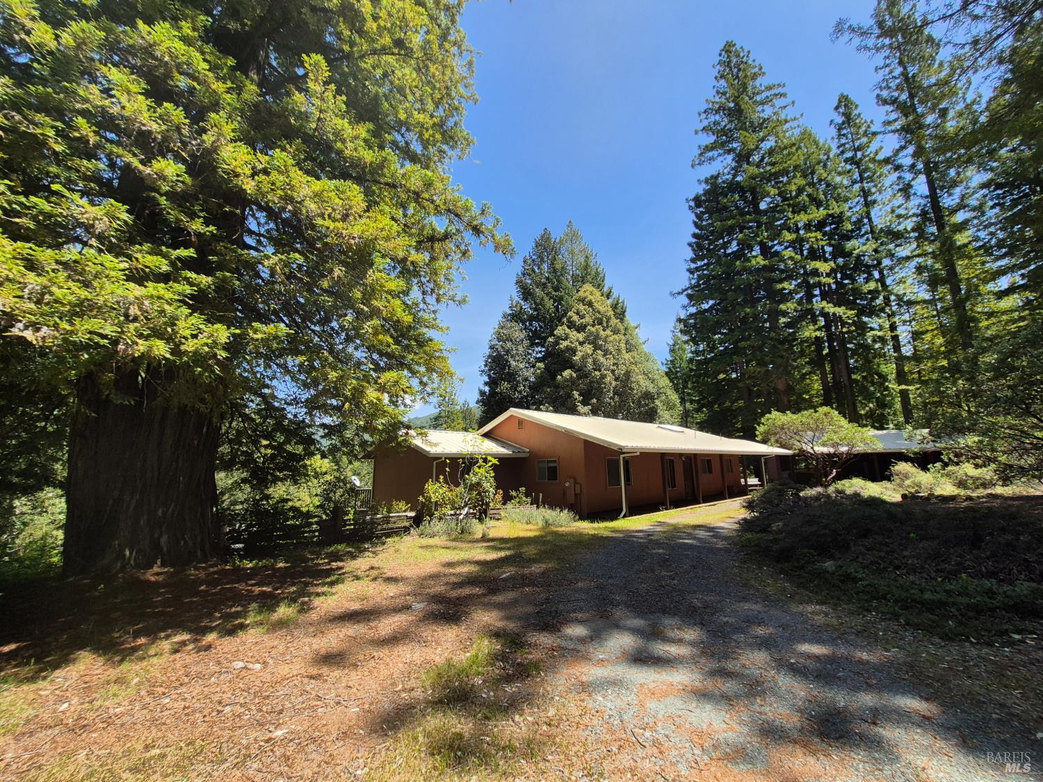 Detail Gallery Image 43 of 72 For 11903 Branscomb Rd, Branscomb,  CA 95454 - 3 Beds | 2 Baths