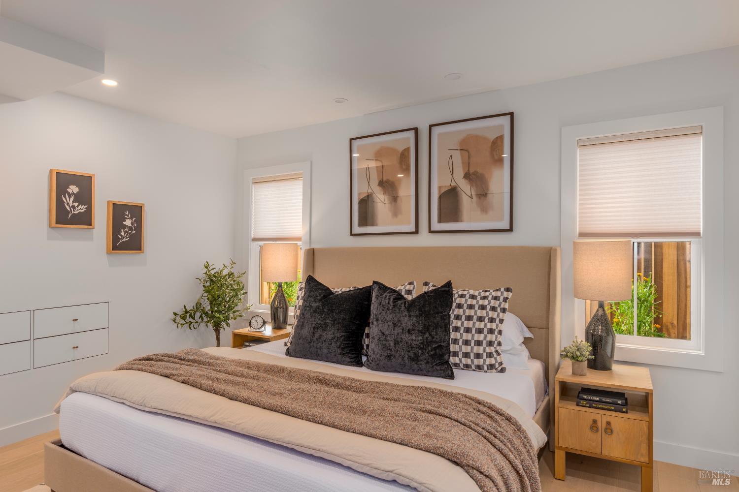 Detail Gallery Image 21 of 52 For 825 Austin Ave, Sonoma,  CA 95476 - 4 Beds | 3/1 Baths