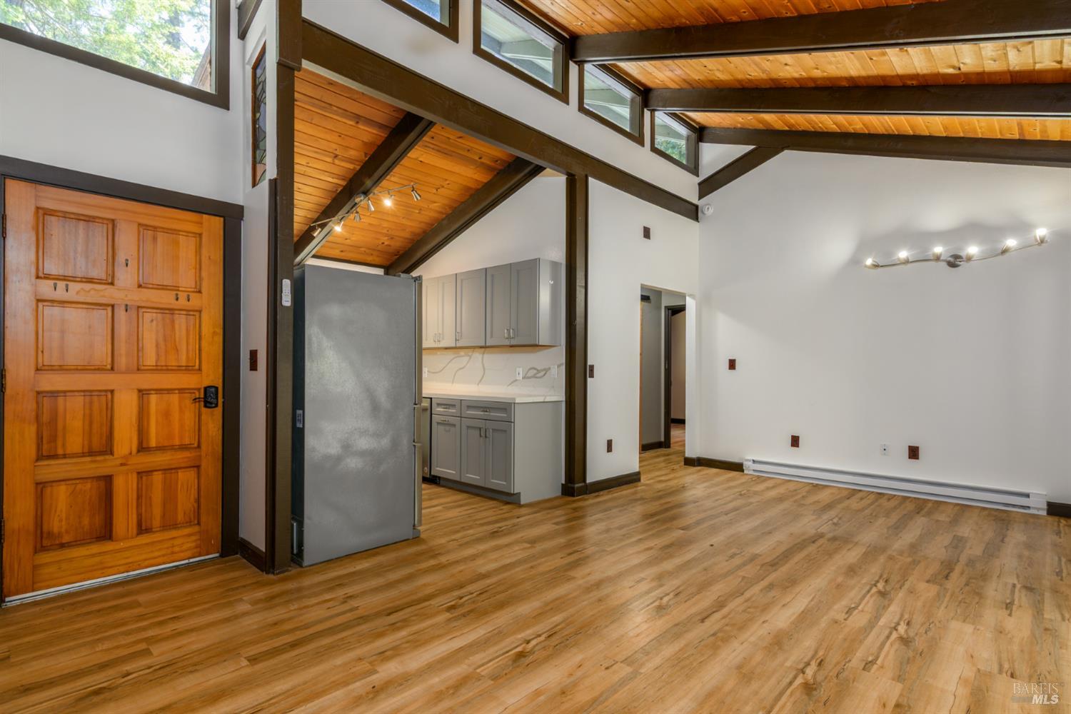 Detail Gallery Image 5 of 39 For 45270 Ocean View Ln, Gualala,  CA 95445 - 2 Beds | 1 Baths